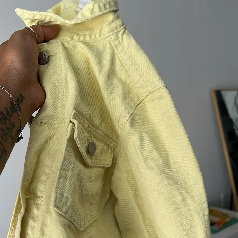 Yellow Jacket - Picture 3 of 3